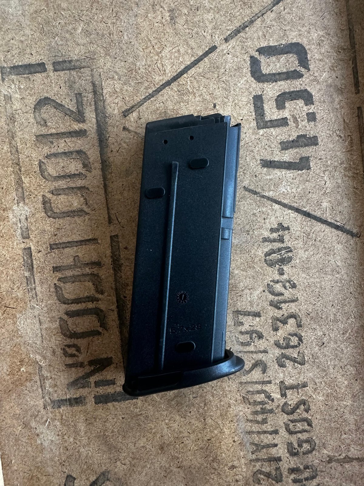 Orijinal FN Fıve-seven 5.7x28 19 Kapasiteli Şarjör