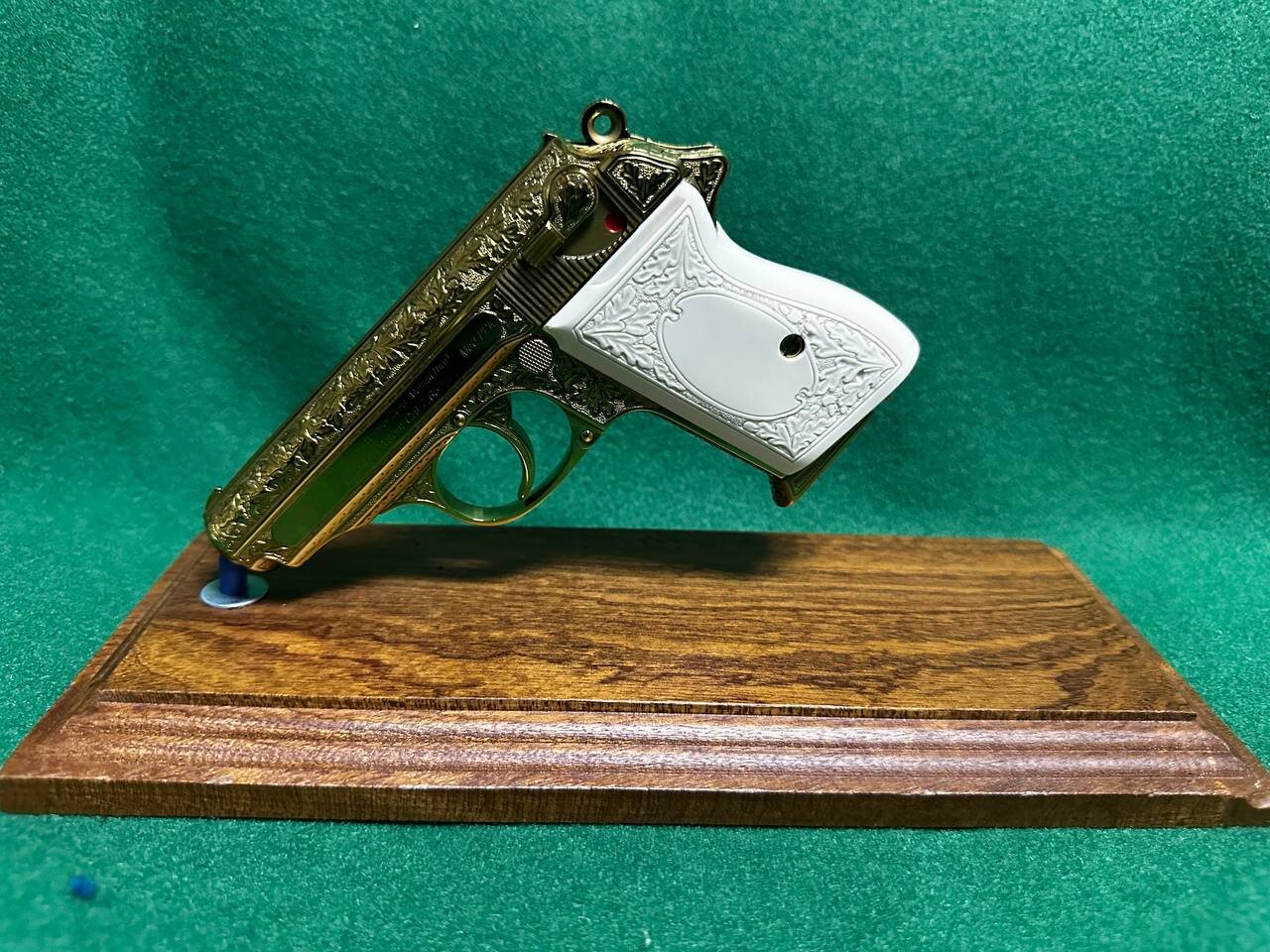 Walther PPK Titanyum kaplama ,meşe yaprağı 3 boyutlu işleme